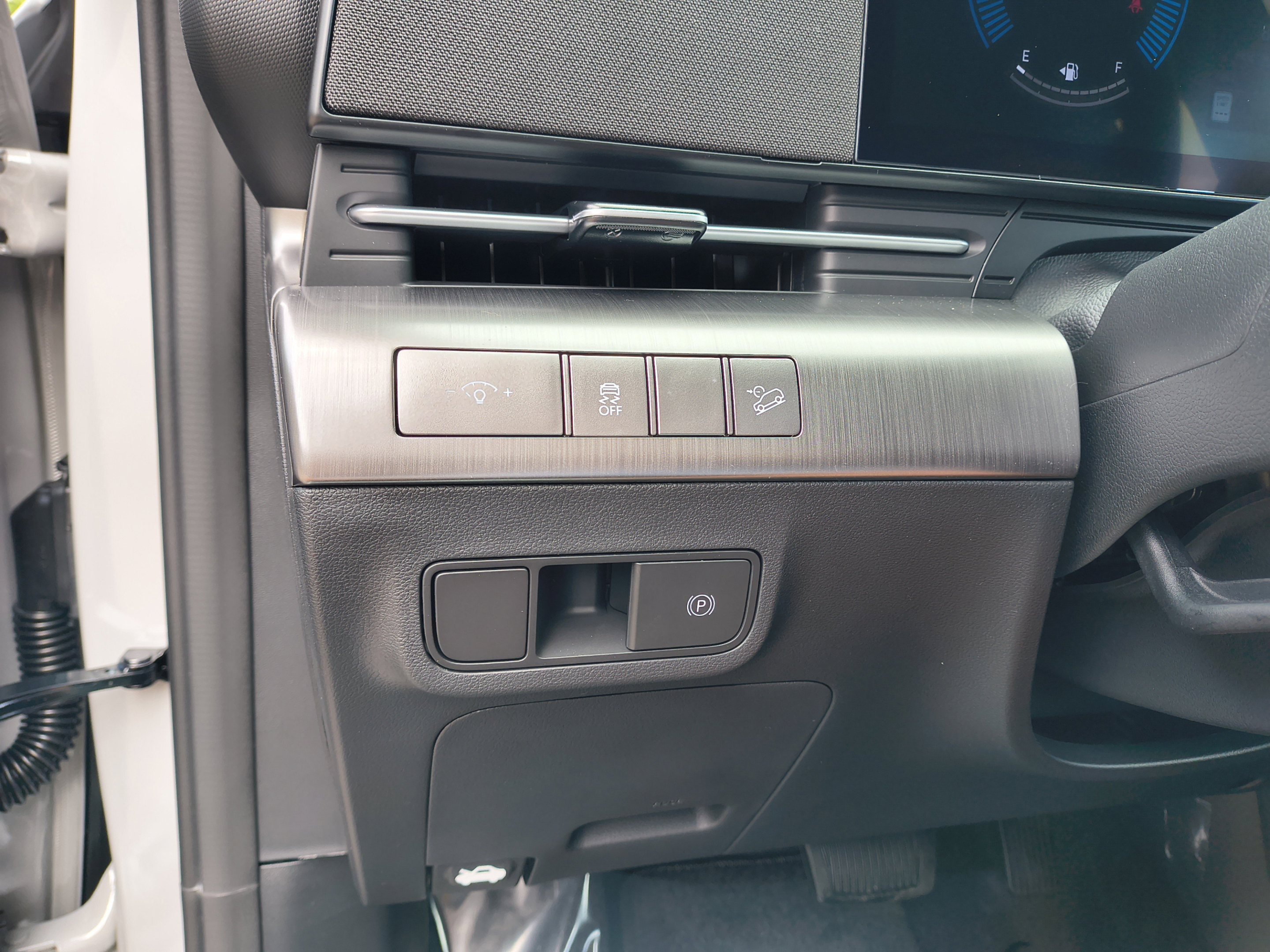 New 2027 Hyundai Kona SE FWD image 26