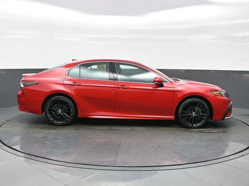 Used 2023 Toyota Camry XSE image 7