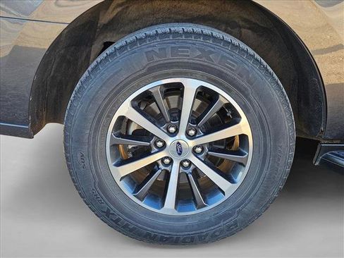 Used 2020 Ford Expedition XLT w/ Equipment Group 201A image 21