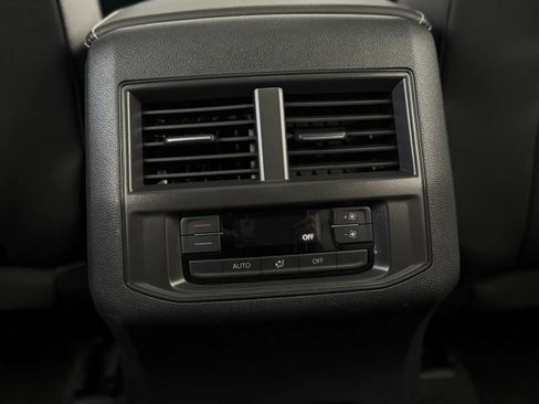 Used 2023 Volkswagen Atlas SEL R-Line image 40