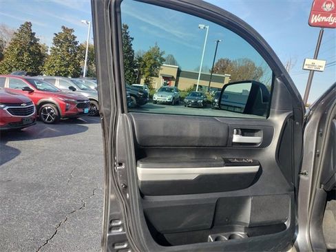 Used 2018 Toyota Tundra SR5 image 32