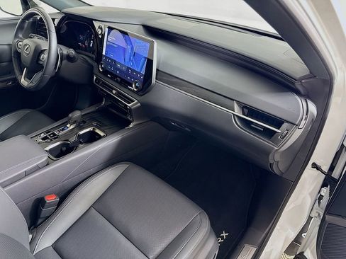 Used 2025 Lexus RX 350 Premium w/ Accessory Package (Z1) image 31