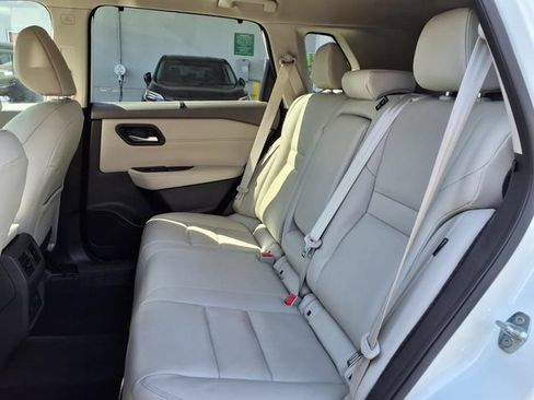 Used 2023 Nissan Rogue SL w/ SL Premium Package FWD image 16