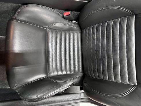 Used 2002 Ford Thunderbird Deluxe image 14