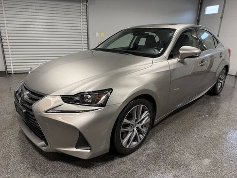 Used 2019 Lexus IS 300 AWD w/ Premium Package image 2