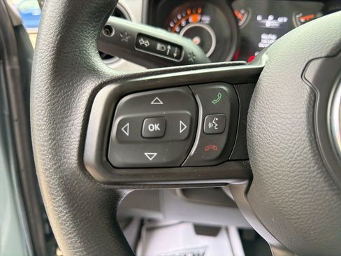 Used 2025 Jeep Wrangler Unlimited Sport AWD/4WD image 19