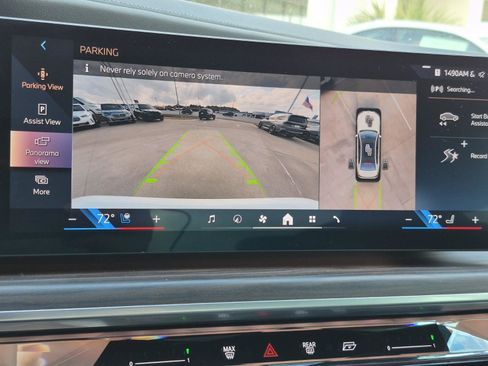 Certified 2023 BMW 760i xDrive w/ Parking Assistance Package image 16