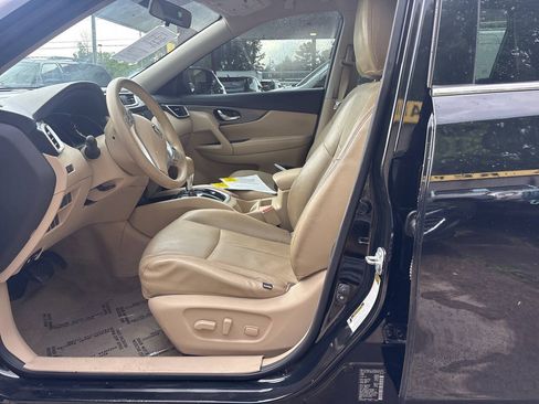 Used 2015 Nissan Rogue SV FWD image 11