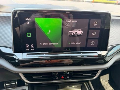 Certified 2024 Volkswagen Atlas Peak Edition SEL AWD/4WD image 21