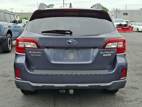 Used 2017 Subaru Outback 2.5i Premium AWD/4WD image 4