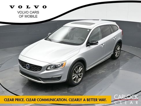 Used 2017 Volvo V60 T5 Cross Country w/ Convenience Package image 27