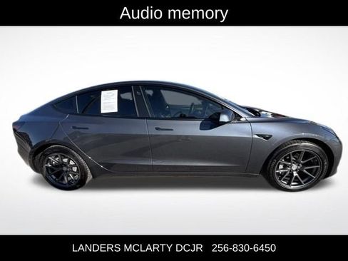 Used 2022 Tesla Model 3 image 8
