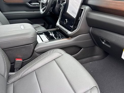 New 2026 GMC Yukon Denali w/ Sun & Power Step Package AWD/4WD image 19