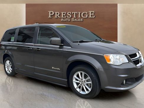 Used 2020 Dodge Grand Caravan SXT FWD image 21