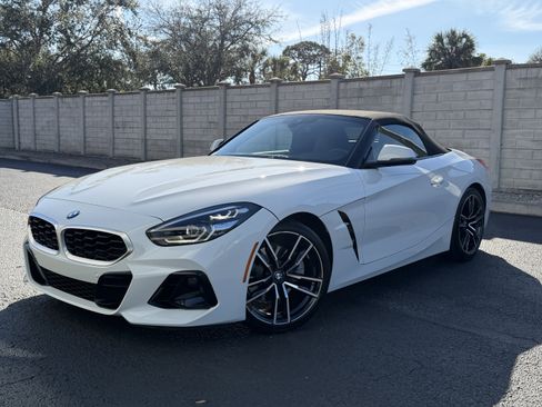 Used 2023 BMW Z4 sDrive30i w/ Driving Assistance Package image 1