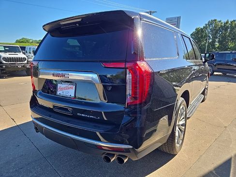 Used 2024 GMC Yukon XL Denali w/ Advanced Technology Package AWD/4WD image 10