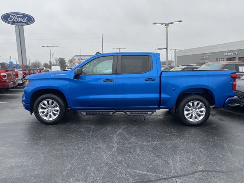 Used 2024 Chevrolet Silverado 1500 Custom image 4