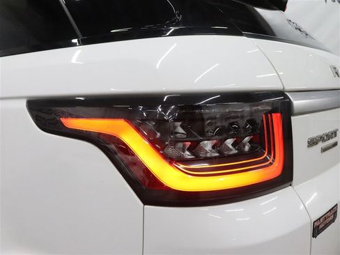 Used 2019 Land Rover Range Rover Sport HSE AWD/4WD image 11