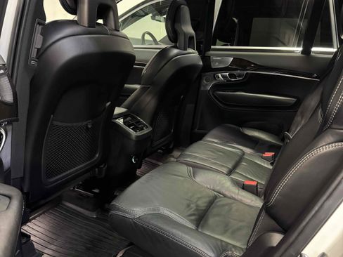 Used 2018 Volvo XC90 T6 Momentum w/ Convenience Package image 33