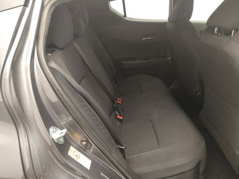 Used 2018 Toyota C-HR XLE image 19