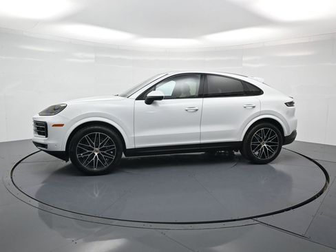 Certified 2026 Porsche Cayenne Coupe AWD/4WD image 2