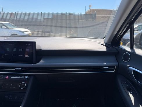 Used 2025 Hyundai Sonata SEL FWD image 35