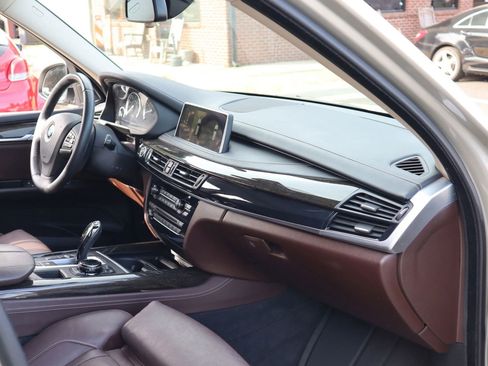 Used 2014 BMW X5 xDrive50i image 19