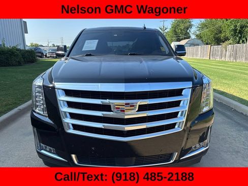 Used 2017 Cadillac Escalade Premium Luxury AWD/4WD image 2