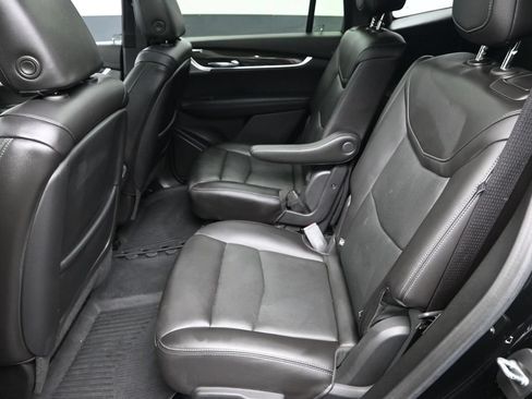 Used 2023 Cadillac XT6 Sport w/ Technology Package AWD/4WD image 30