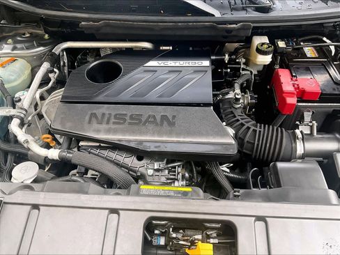 Used 2023 Nissan Rogue SV image 34
