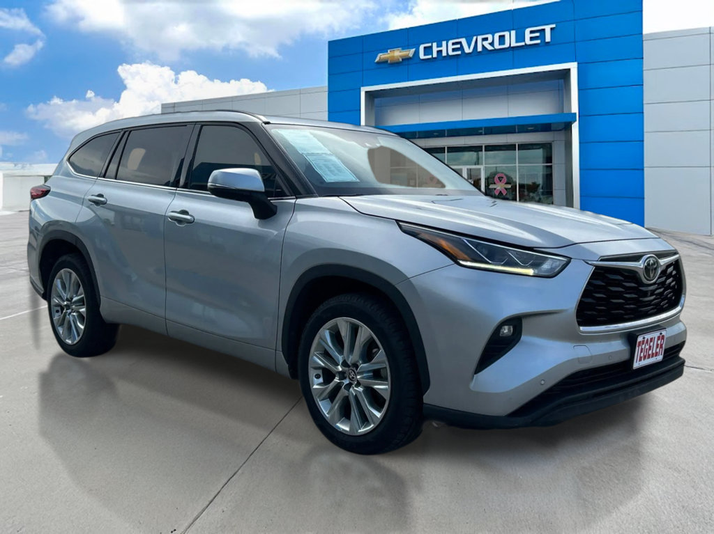 Used 2020 Toyota Highlander Limited FWD image 3