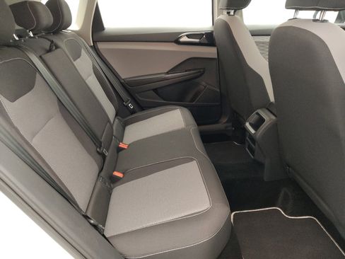 Used 2024 Volkswagen Taos S image 19