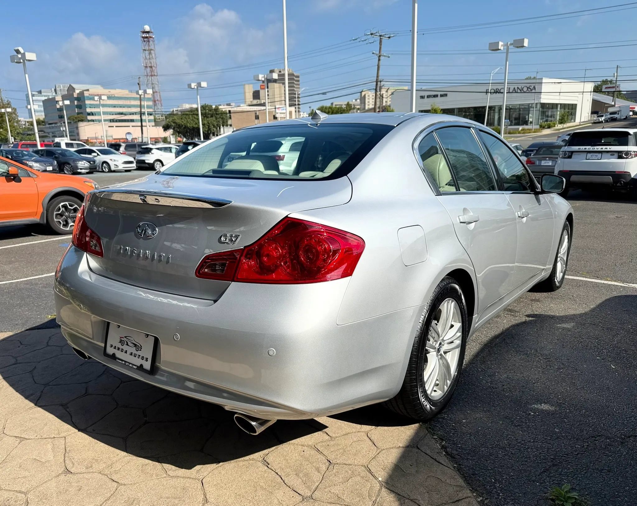 Used 2010 INFINITI G37 Journey w/ Premium Pkg RWD image 7
