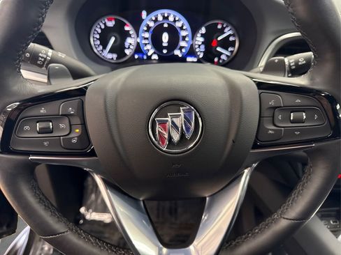 Used 2024 Buick Enclave Premium image 25