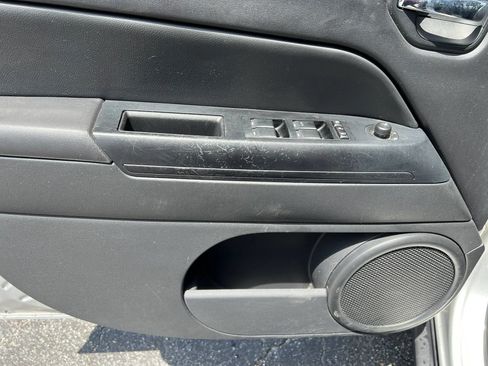 Used 2013 Jeep Patriot Latitude FWD image 8