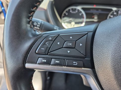 Used 2025 Nissan Sentra SR FWD image 16