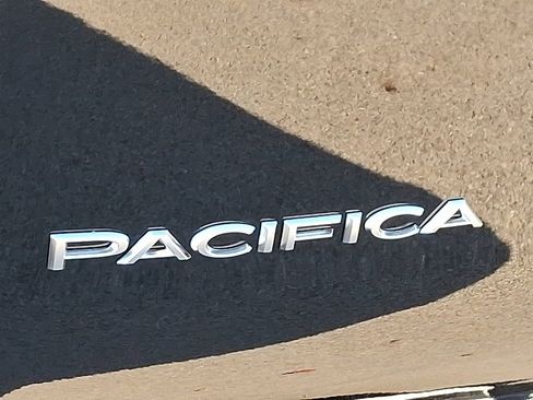 New 2026 Chrysler Pacifica Pinnacle AWD/4WD image 11