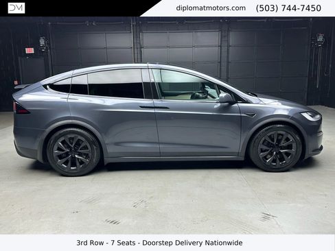 Used 2023 Tesla Model X image 8