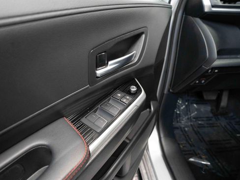 Used 2025 Toyota Sienna XSE image 7