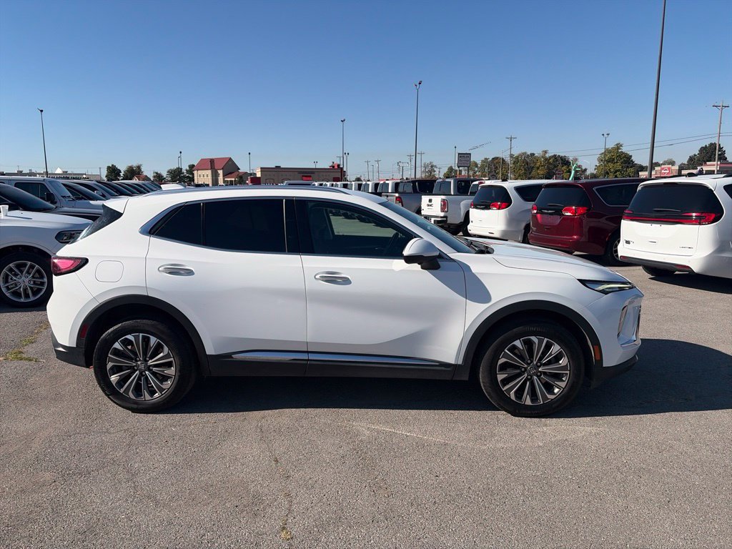 Used 2024 Buick Envision Preferred AWD/4WD image 7