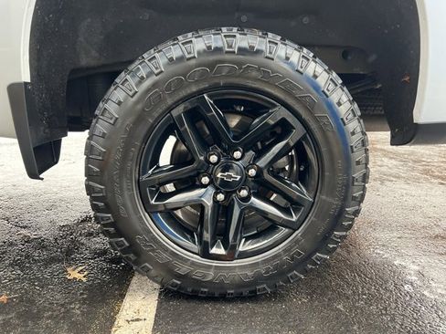 Used 2022 Chevrolet Silverado 1500 Custom Trail Boss image 42