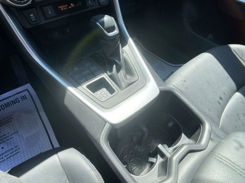 Used 2022 Toyota RAV4 XLE Premium AWD/4WD image 20
