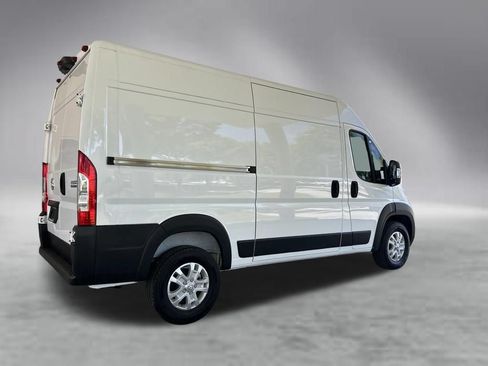 Used 2025 RAM ProMaster 1500 w/ Quick Order Package 22G SLT FWD image 3
