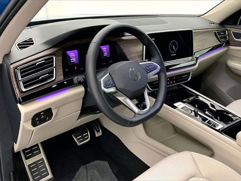 Used 2025 Volkswagen Atlas SEL Premium R-Line image 14