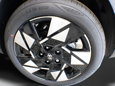 New 2025 Hyundai Kona SEL image 9