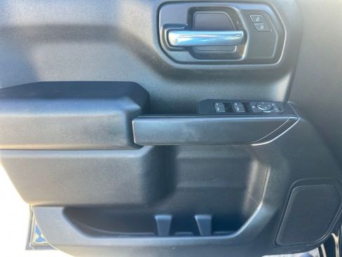 Used 2019 Chevrolet Silverado 1500 Custom Trail Boss w/ Custom Convenience Package image 14