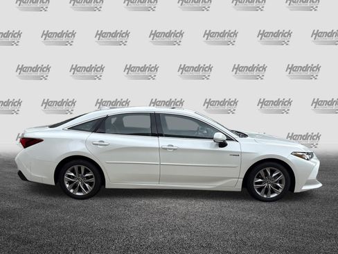 Used 2021 Toyota Avalon XLE w/ Moonroof Package FWD image 11