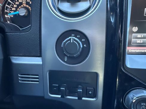 Used 2014 Ford F150 Limited image 30