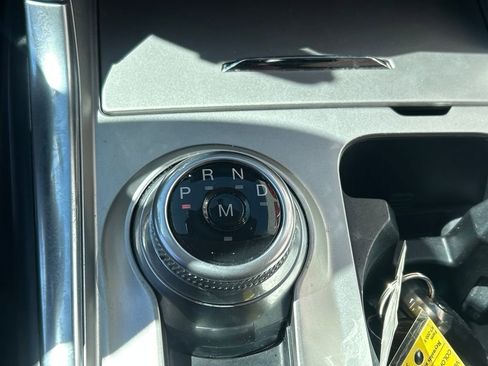 Used 2020 Ford Explorer Limited image 15