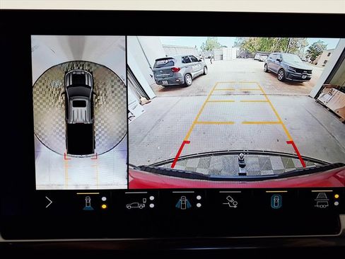 Used 2022 Chevrolet Silverado 1500 LT Trail Boss w/ LT Trail Boss Premium Package image 4